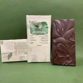 Zorzal Chocolate bar front, back of packaging and unwrapped bar with floral design